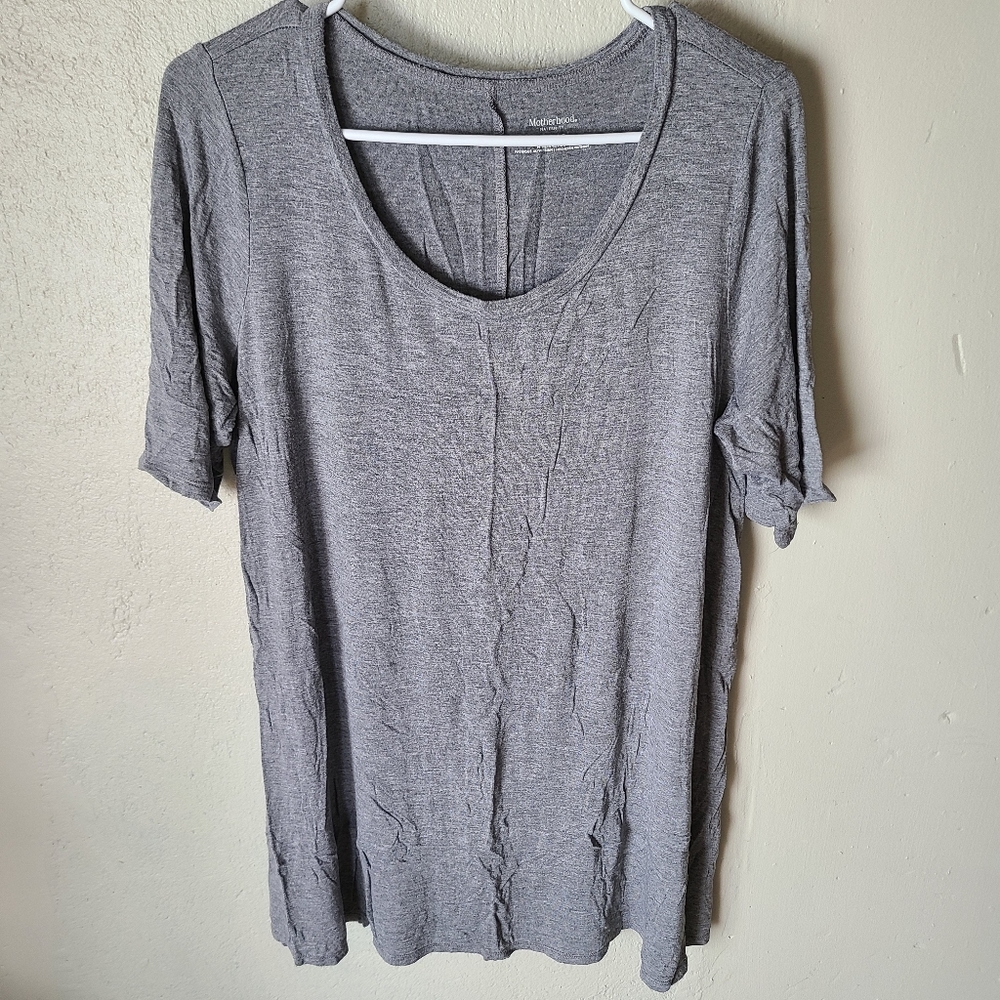 Motherhood Maternity Basic Tops Bundle - Picture 9 of 11
